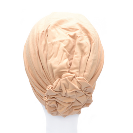Turban z udrapowaną różą beżowy POLA # 138*