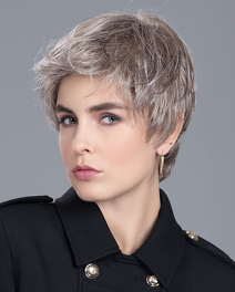 Półperuka syntetyczna piaskowy blond na delikatnej tiulowej bazie piaskowy blond CLOSE # sand/mix