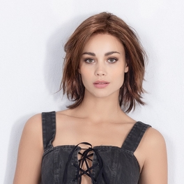 Peruka syntetyczna klasyczny bob z minimalnym cieniowaniem karmelowy blond z odrostem UNITED MONO PART # caramel/rooted