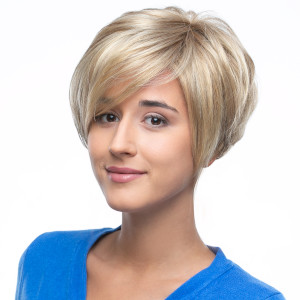 Nowe włosy: peruka syntetyczna czy naturalna